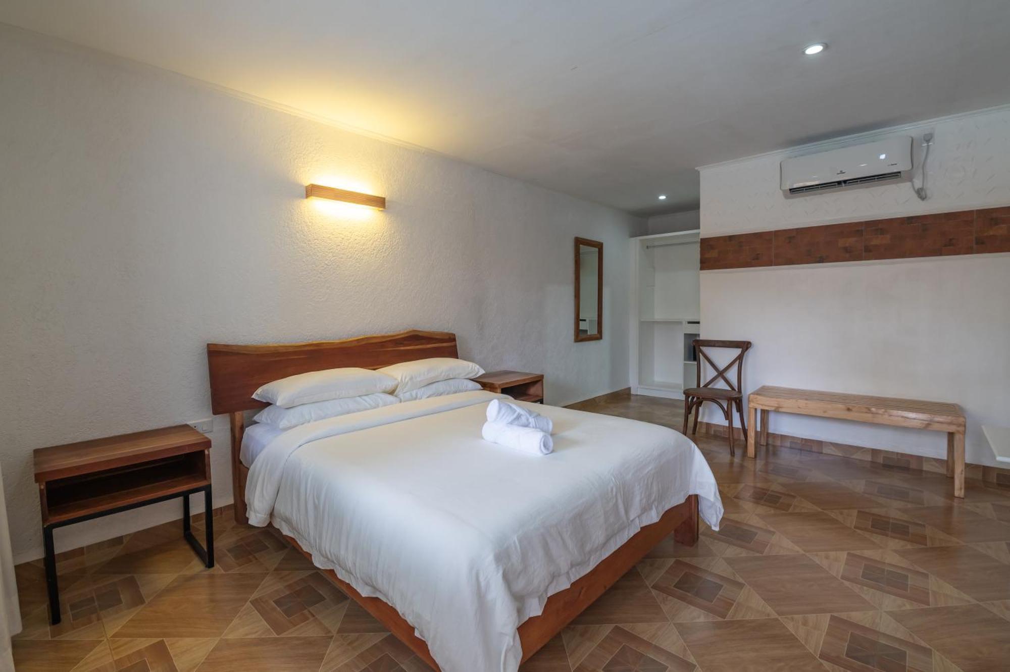 Alona Garden Suites Panglao Bagian luar foto