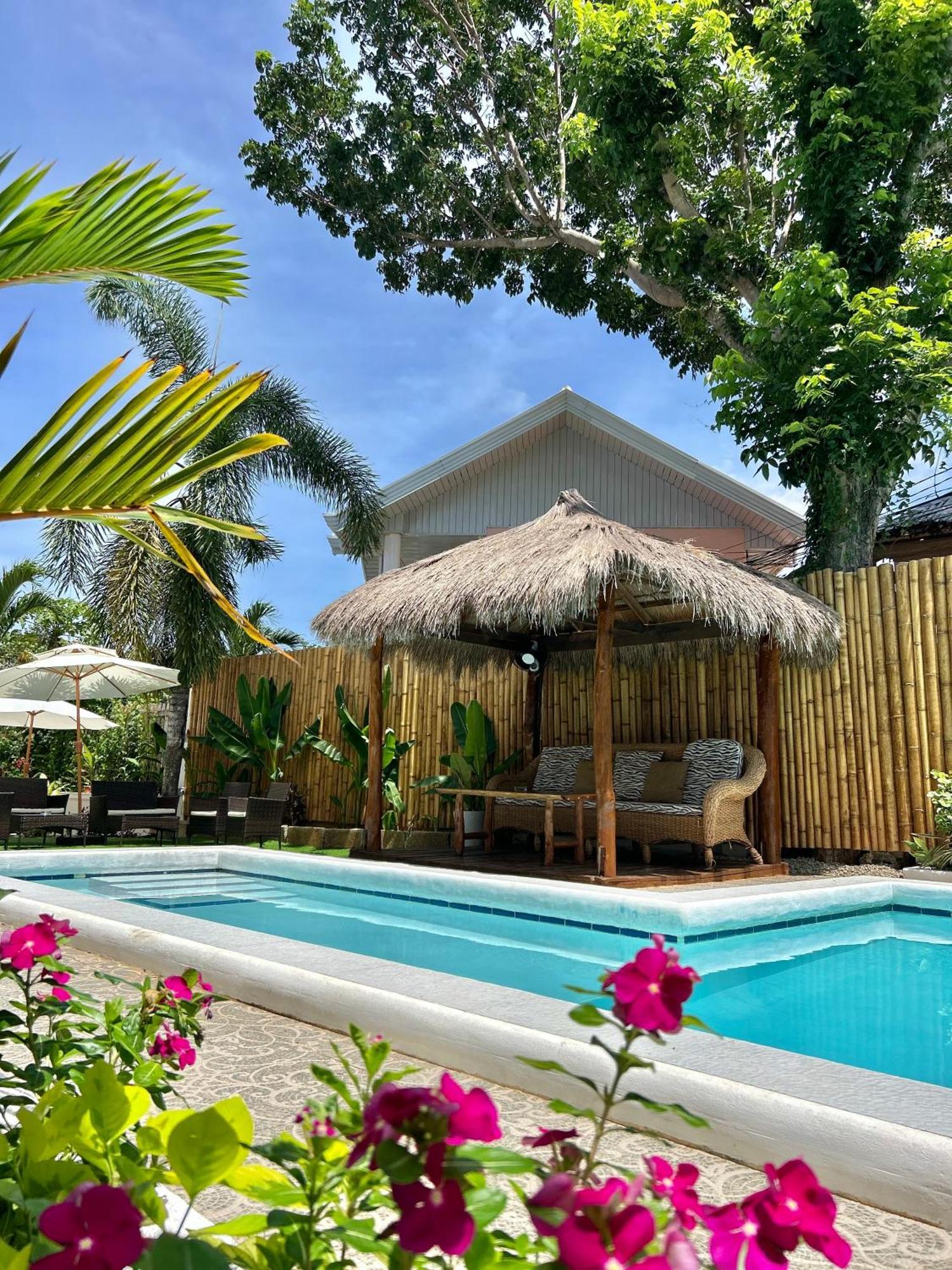 Alona Garden Suites Panglao Bagian luar foto