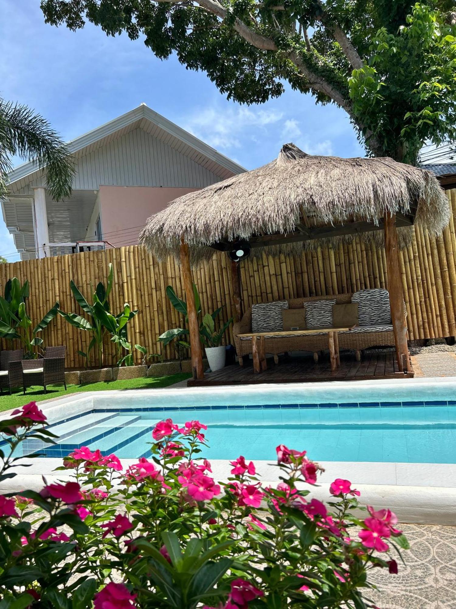 Alona Garden Suites Panglao Bagian luar foto